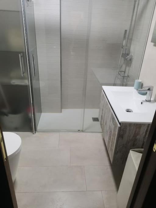 Apartment Piso En La Costilla-rota *